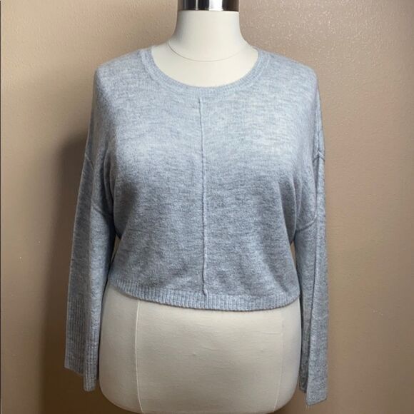 Crop Sweater by Hooked Up by IOT. Juniors XL. New! - Picture 2 of 10